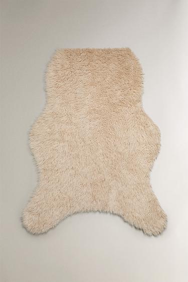 LONG FAUX FUR THROW - Ecru by Zara