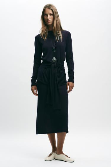 Zara {名称} - {颜色}