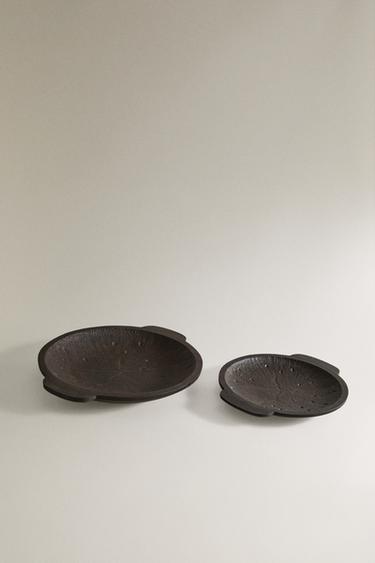 TEXTURED METAL TRAY - Brown by Zara