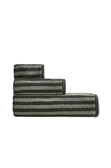 BATH TOWEL WITH COLOURED STRIPES - Greens by Zara