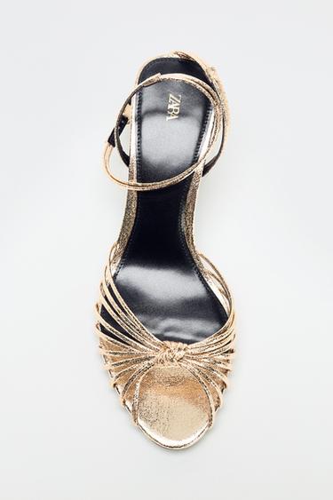 METALLIC KNOTTED HEEL SANDALS - Gold by Zara