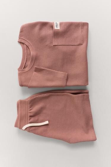 Zara {名称} - {颜色}