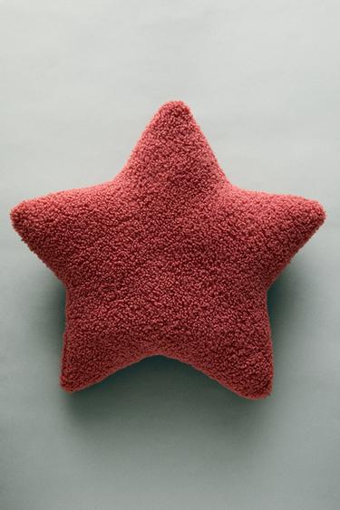 CHILDREN'S SMALL FAUX SHEARLING STAR CUSHION - Red by Zara