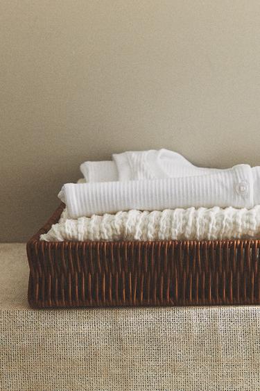 LARGE RECTANGULAR RECYCLED PLASTIC BASKET - Brown by Zara