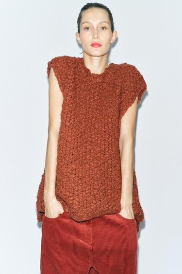 OVERSIZE TEXTURED KNIT VEST - Terracotta by Zara