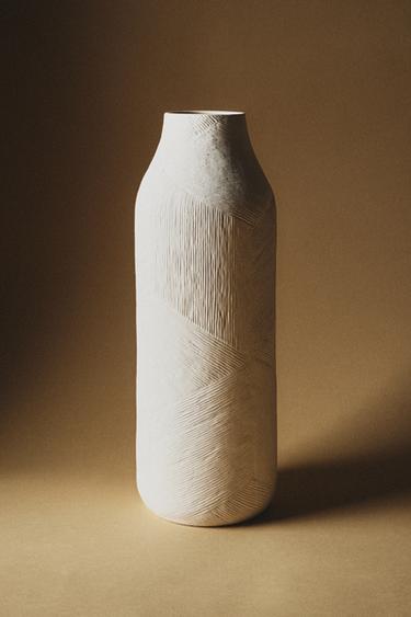TEXTURED CERAMIC VASE - Bone by Zara
