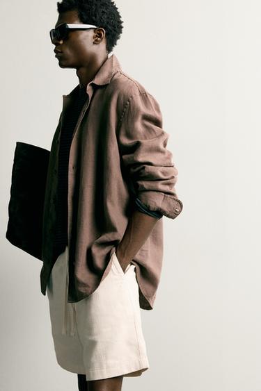 TEXTURED REGULAR FIT BERMUDA SHORTS - Light beige by Zara