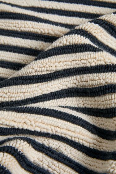 COLOURED STRIPE BATH MAT - Ecru / Black by Zara
