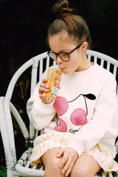 SWEATSHIRT WITH CHERRY PATCHES - Ecru by Zara