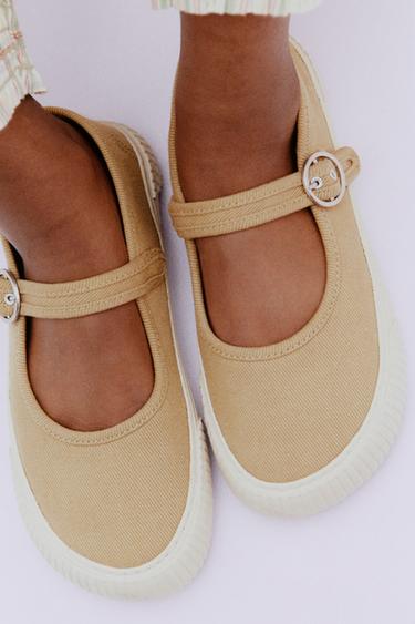 BAREFOOT SPORTS BALLET FLATS - Ecru White by Zara