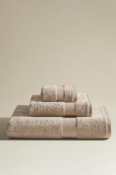 COTTON BATH TOWEL - Dark beige by Zara