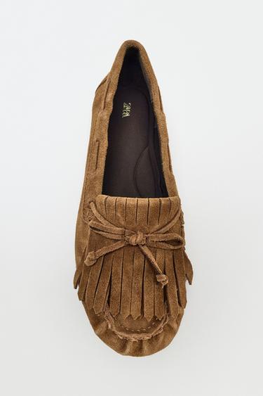 SPLIT SUEDE FRINGED FLAT LOAFERS - Dark tan by Zara