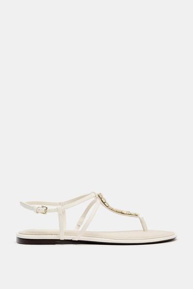 FLAT SANDALS WITH METAL APPLIQUES - Ecru White by Zara