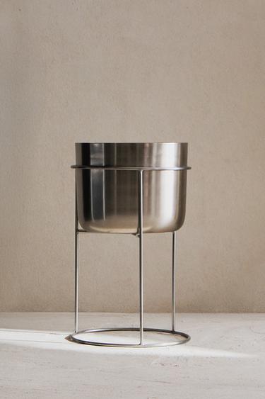 METAL FLOWERPOT - P by Zara