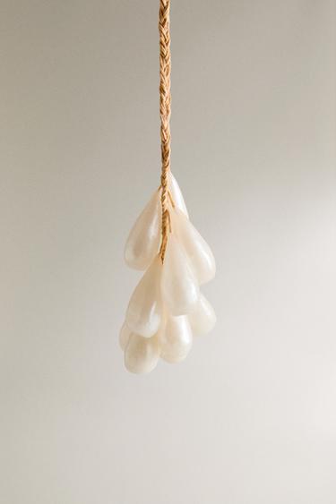 PACK OF PEARL WHITE CHRISTMAS BUNCH CANDLES (PACK OF 10) - White by Zara