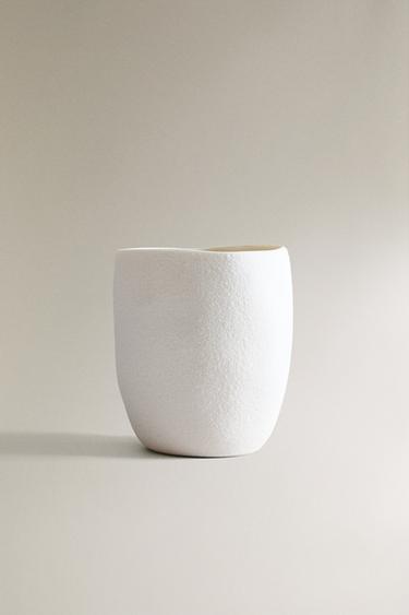 TEXTURED TOOTHBRUSH HOLDER - White by Zara
