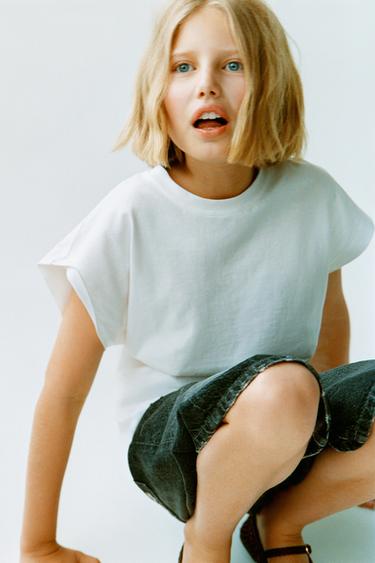 PLAIN T-SHIRT WITH TAB - White by Zara