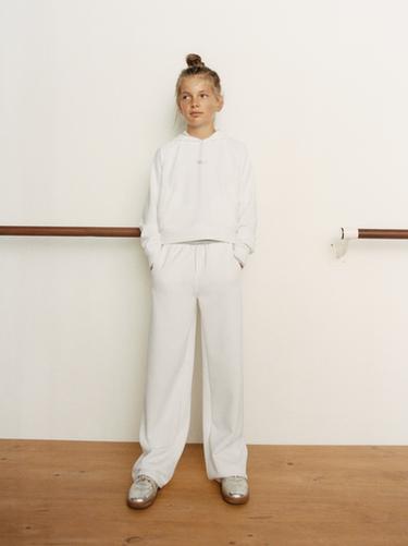 Zara {名称} - {颜色}