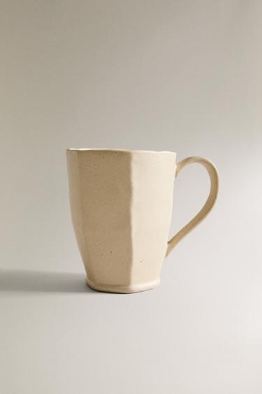 STONEWARE MUG WITH RAISED LINE BORDER DESIGN - Sand by Zara