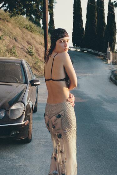 Zara {名称} - {颜色}