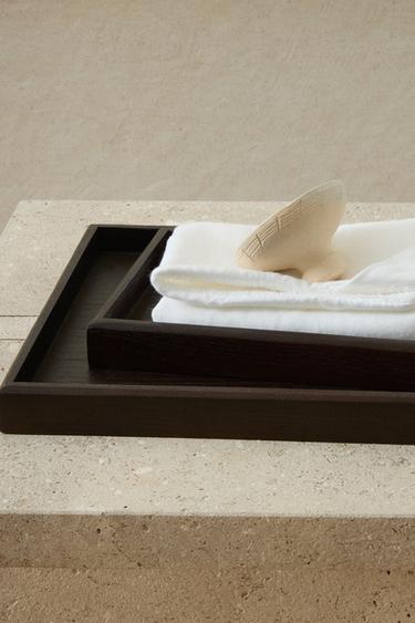 WOODEN BATHROOM TRAY - Dark brown by Zara
