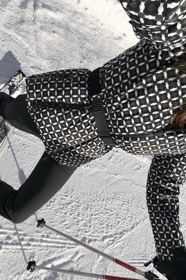 Zara {名称} - {颜色}