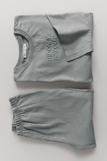 Zara {名称} - {颜色}