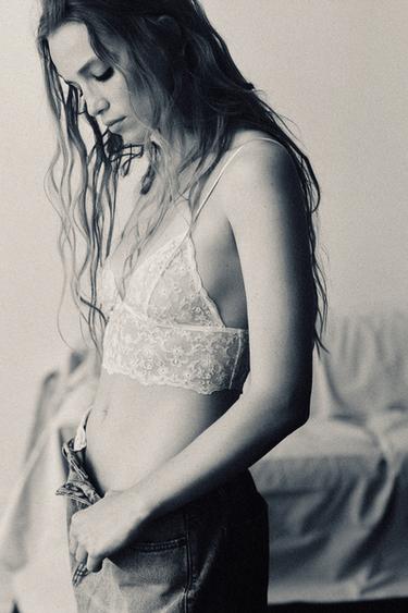 EMBROIDERED LACE BANDEAU BRALETTE - white by Zara - Image 0