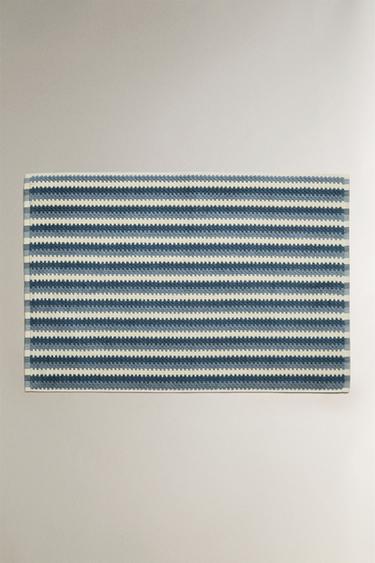 GEOMETRIC JACQUARD BATH MAT - Blues by Zara