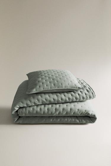 QUILTED BEDSPREAD WITH DOTS - Mid-green by Zara