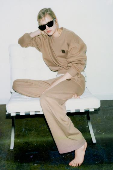 Zara {名称} - {颜色}