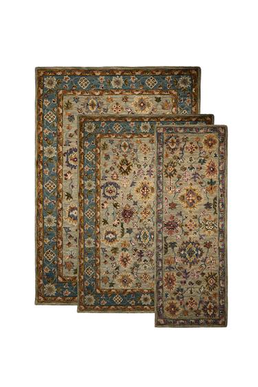 WOOL SYMMETRICAL FLORAL PRINT RUG - Multicoloured by Zara