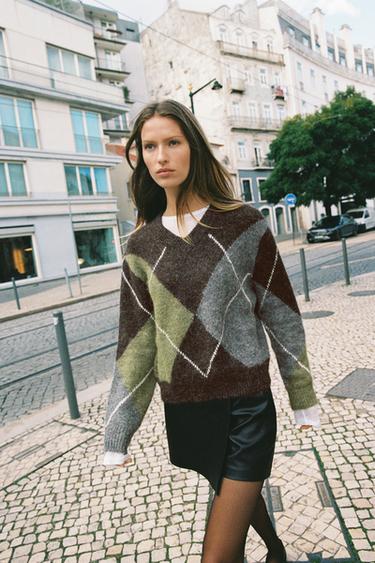 Zara {名称} - {颜色}