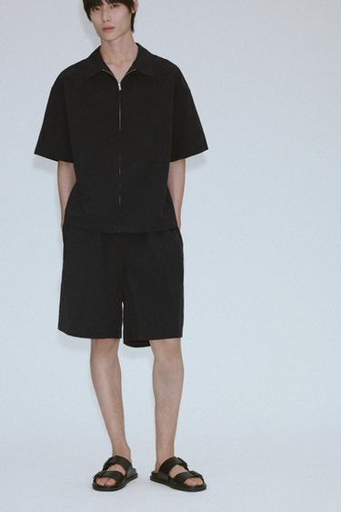 TECHNICAL PLEATED BERMUDA SHORTS - Black by Zara
