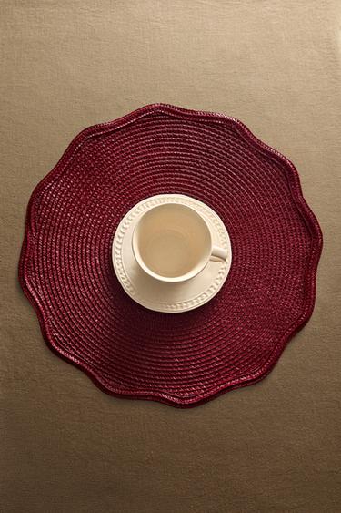 CHRISTMAS PLACEMAT WITH BLONDE LACE (PACK OF 2) - Red by Zara