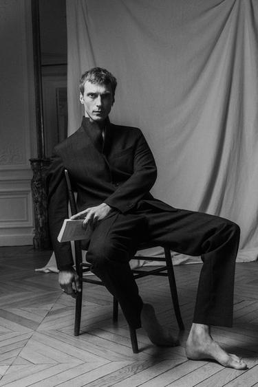 Zara {名称} - {颜色}