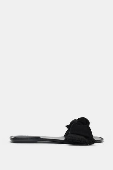 SPLIT SUEDE BOW SANDALS - Black by Zara