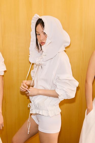 Zara {名称} - {颜色}