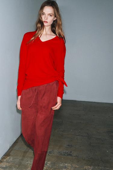 100% EXTRASOFT WOOL V-NECK JUMPER - Red by Zara