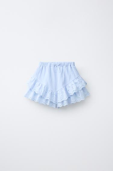 RUFFLED SCHIFFLI BERMUDA SKORT - Light blue by Zara