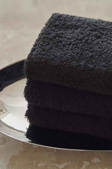 PACK OF HIGH-QUALITY COTTON HAND TOWELS (PACK OF 3) - Black by Zara