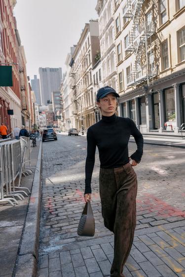 Zara {名称} - {颜色}