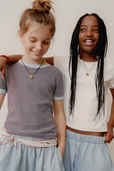 Zara {名称} - {颜色}