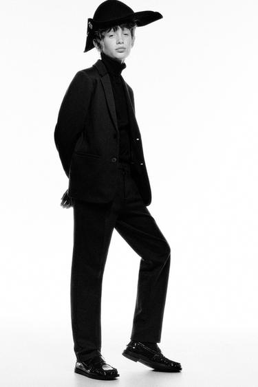 Zara {名称} - {颜色}