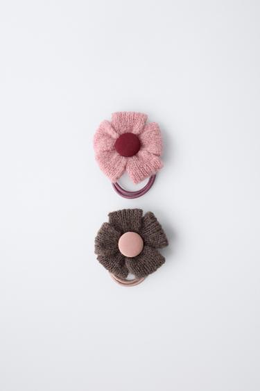 KNITTED FLOWER HAIR TIES - Brown by Zara