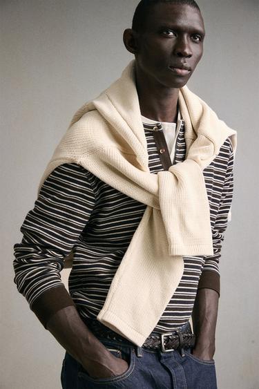 STRIPED HENLEY NECK T-SHIRT - Dark brown by Zara