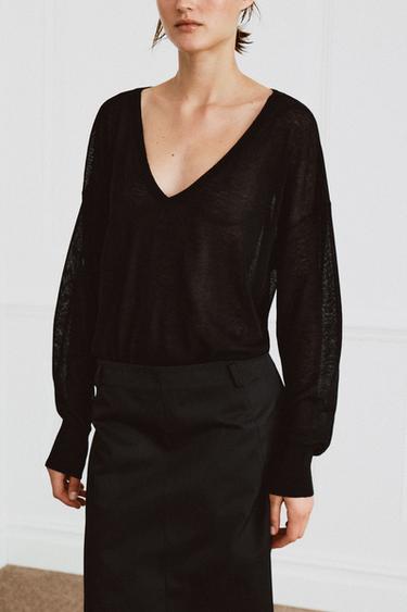 FINE KNIT V-NECK JUMPER - Black by Zara