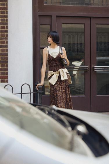 Zara {名称} - {颜色}