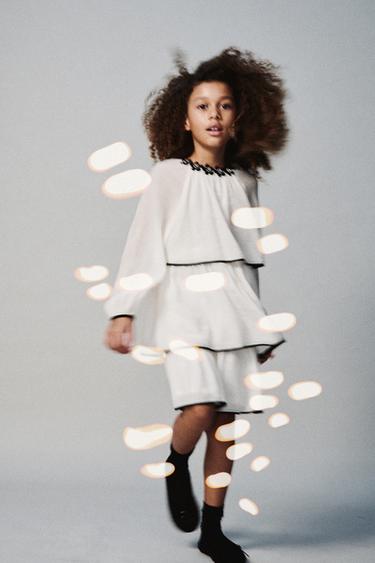 Zara {名称} - {颜色}