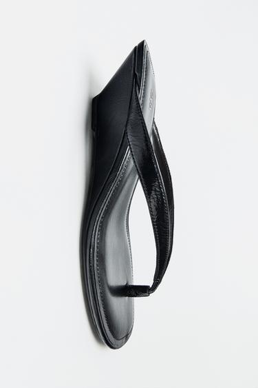 LEATHER WEDGE SANDALS - Black by Zara